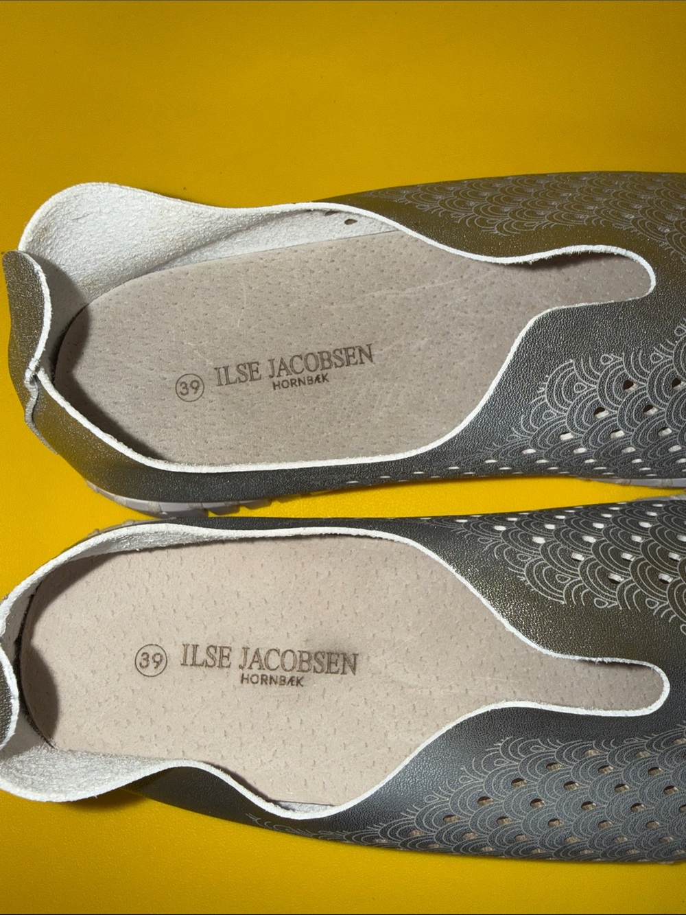 Ilse Jacobsen Silver Perforated Slip-On Mules - Picture 2 of 6